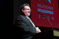 Prof. Dr. Edith Kellnhauser erhält den Deutschen Pflegepreis 2019