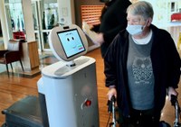 Erfolgreiches Pilot-Projekt: Intelligente High-Tech-Roboter bestehen Praxis-Test als Pflege-Assistenten im Klinikalltag