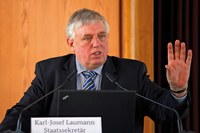 Staatssekretär Laumann stärkt Patientenfürsprechern den Rücken   
